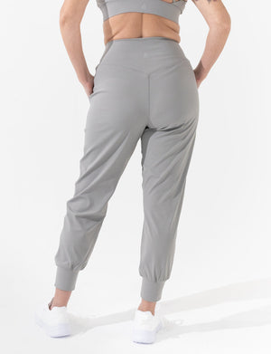 GRAVITY resilient jogger