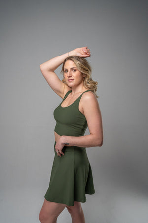 radiant ribbed built-in crop tank