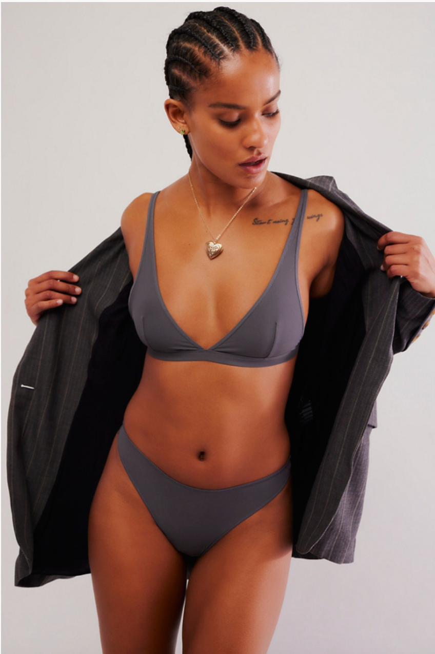 Collagen Yarn Thong