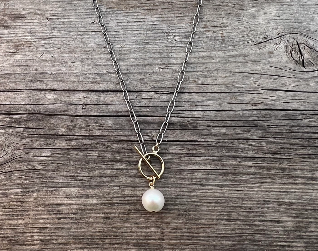 Freshwater Pearl Toggle Necklace