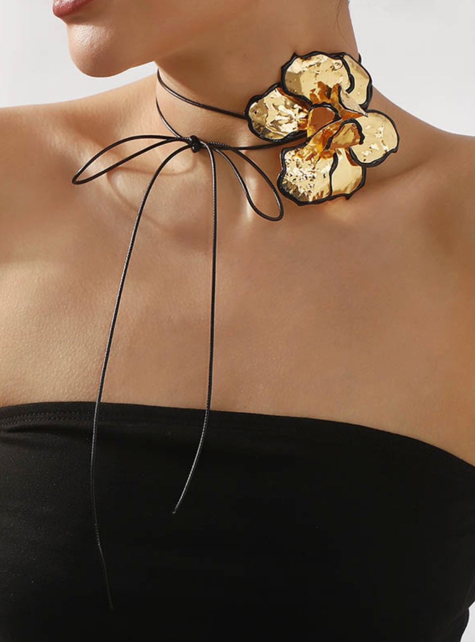 Flower Tied Necklace