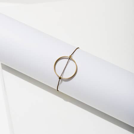 Horizon Circle Bracelet