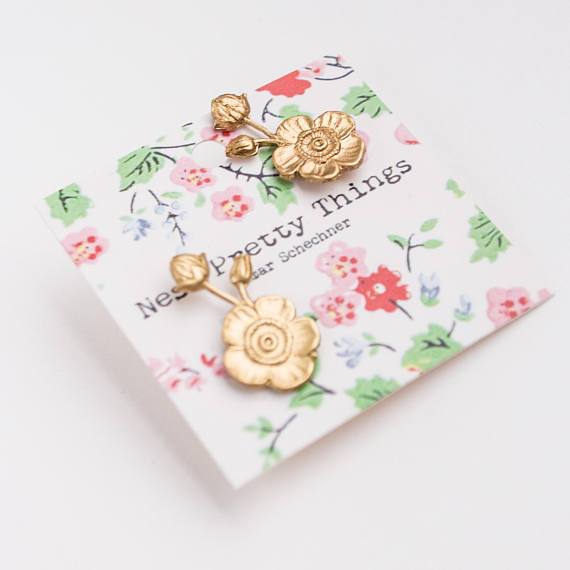 Flower stud earring